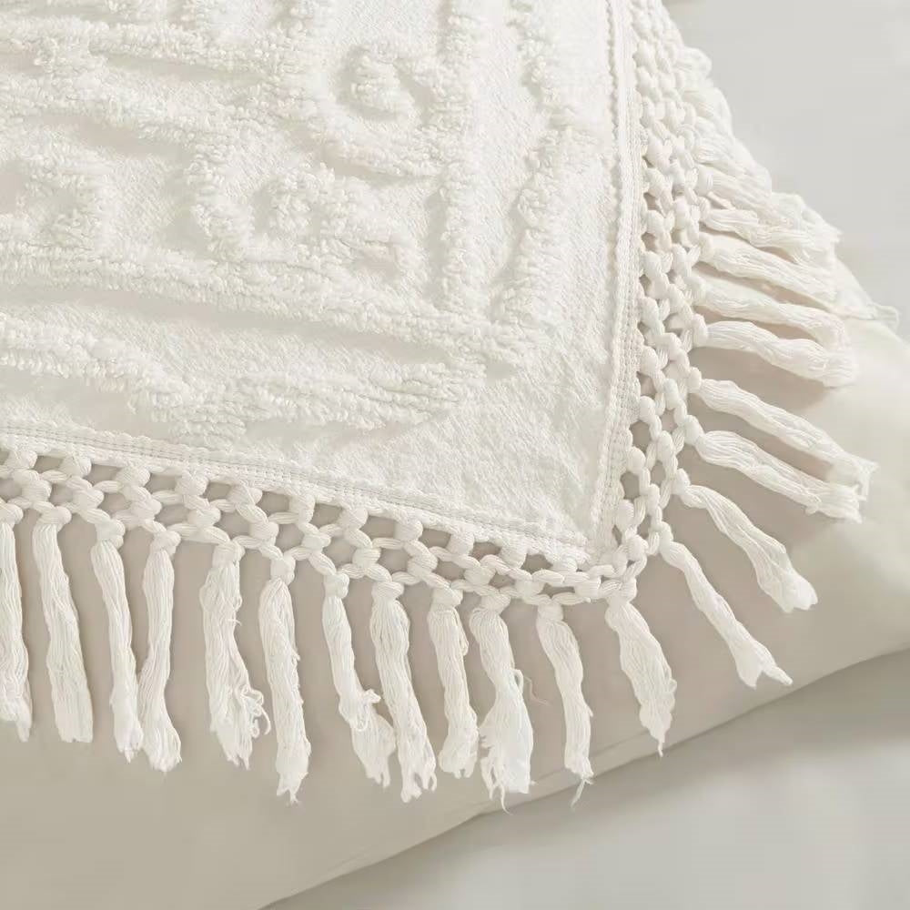 Full/Queen 100-Percent Cotton Chenille Bedspread with Fringe Hem in Off-White